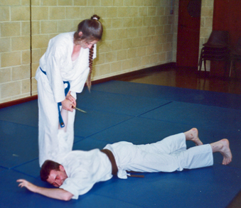 Tantodori
                                            at Reading University Aikido
                                            Club